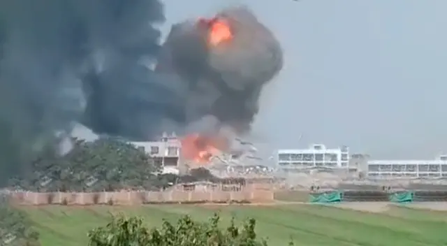 Explosión en Lurín deja al menos 3 fallecidos. Explosión en Lurín deja al menos 3 fallecidos.