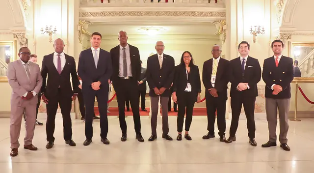 Perú hace historia con doble Mundial de Levantamiento de Pesas