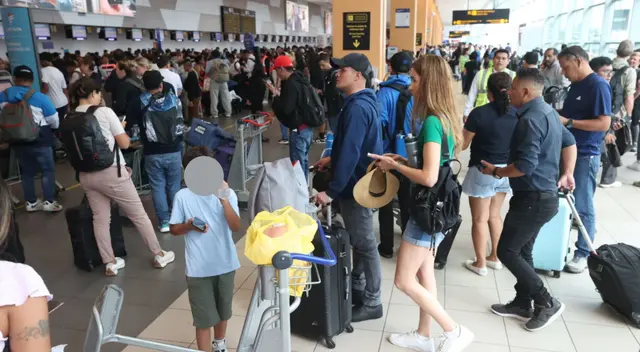 Perú bloquea ingreso a cientos de extranjeros por "riesgo". Perú bloquea ingreso a cientos de extranjeros por "riesgo".