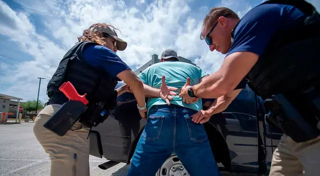 Esta es la FRASE que te puede salvar de la DEPORTACIÓN en EE.UU.