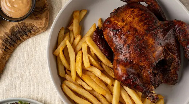 Conoce aquí todos los detalles de la increíble oferta de locura por el Día del Pollo a la Brasa.