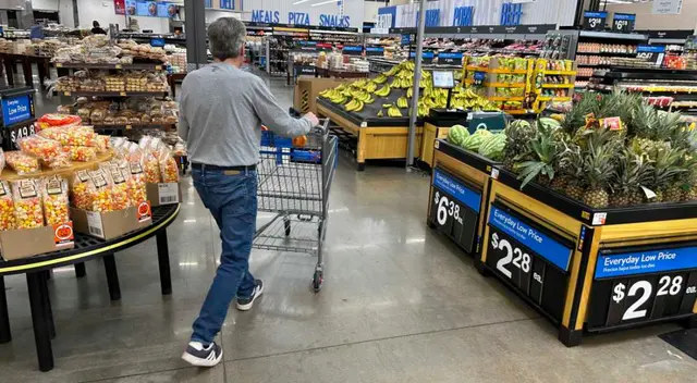 Walmart enfrenta crisis tras recibir multa récord: ¿cerrarán algunas de sus sucursales?