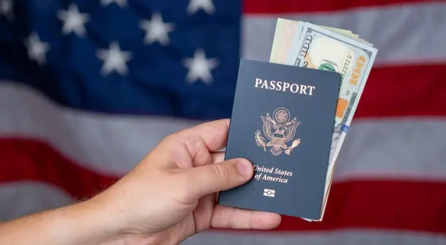 Revisa si calificas para la ciudadanía automática en 2025.