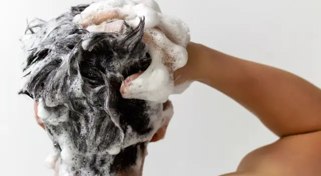 Retiran urgente del mercado famoso shampoo por riesgo de contaminación que podría afectar tu salud: revisa si lo tienes