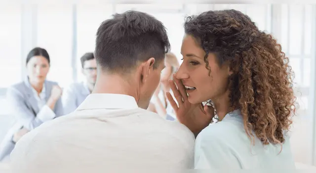 ¿Te encanta el chisme? Científicos italianos revelan efectos positivos en el estado de ánimo de las personas.