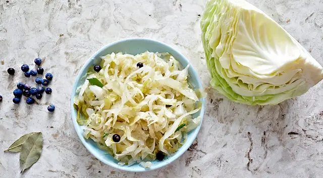 El alimento fermentado que combate enfermedades: lo que debes saber del chucrut.