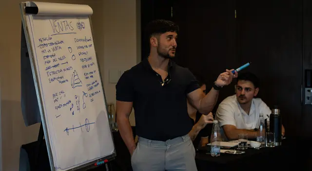 Rondinelli está desarrollando una plataforma de simulación que entrena a los vendedores en escenarios realistas.