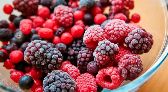 Retiran FRUTA CONGELADA de supermercados en Estados Unidos.