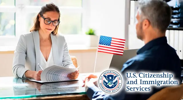 Conoce qué revisa el USCIS a los que estás solicitando la ciudadanía americana.