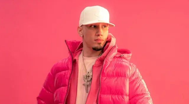 Omar Courtz viene como parte de su gira mundial Primera Musa World Tour.