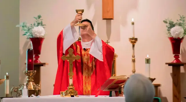 CBP arresta a cura venezolano de Estados Unidos.