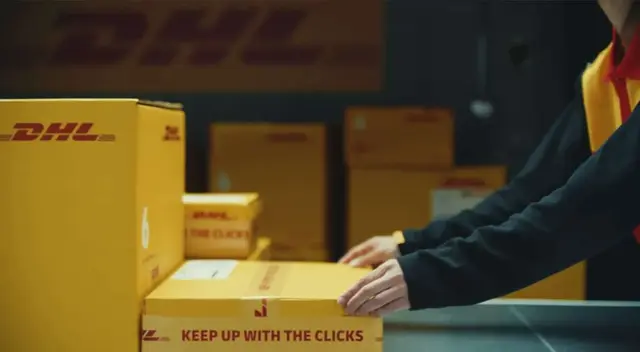 DHL encarece envíos a EE. UU. con nuevas tasas desde el 29 de agosto.