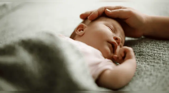 Científicos logran que 8 bebés nazcan sin enfermedades hereditarias.