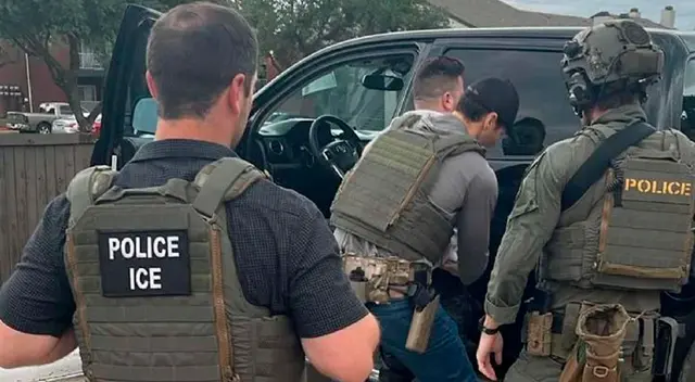 ICE detuvo a inmigrantes latinos pese a que contaban con importantes documentos. ICE detuvo a inmigrantes latinos pese a que contaban con importantes documentos.