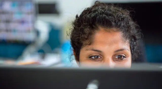 Cuidado si recibes este correo del IRS, tu puesto de trabajo podría desaparecer pronto.