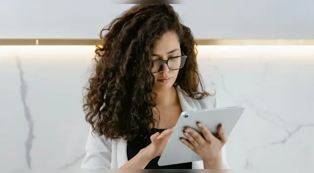 Las 7 especialidades emergentes que la inteligencia artificial traerá al mercado laboral en 2030