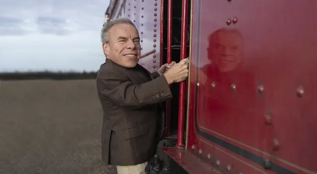 Warwick Davis retomará su icónico papel como el Profesor Filius Flitwick en la nueva adaptación televisiva que prepara HBO.