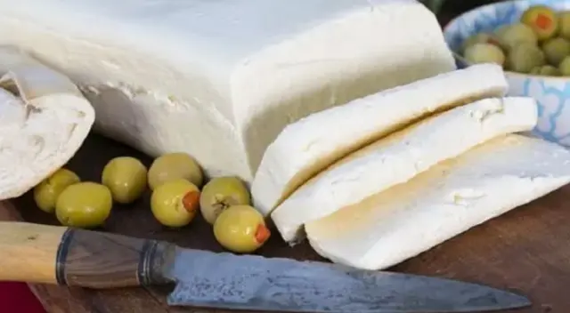 Retiran del mercado reconocido queso cremoso por riesgo para consumidores: revisa si lo tienes en casa