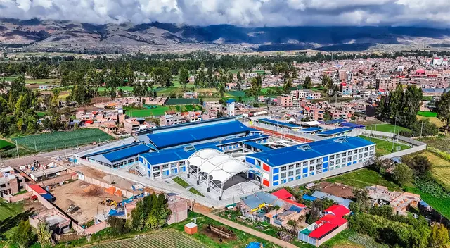 Así avanzan las Escuelas Bicentenario: 92 colegios en 18 regiones del Perú Así avanzan las Escuelas Bicentenario: 92 colegios en 18 regiones del Perú