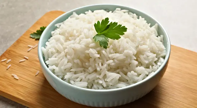 Lo que pasa en tu cuerpo cuando comes arroz blanco todos los días