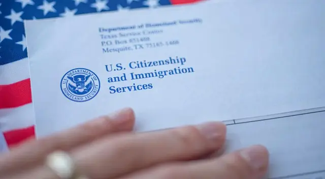 Gran alivio para inmigrantes USCIS confirma que no harán examen para la ciudadanía americana. Gran alivio para inmigrantes USCIS confirma que no harán examen para la ciudadanía americana.