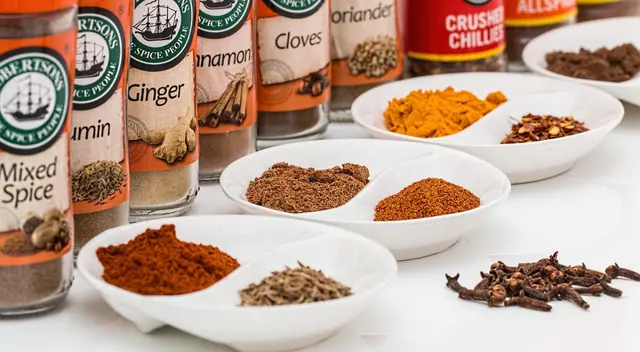 Condimento que usas a diario, bajo alerta lo suspenden por riesgo de falla renal masiva.