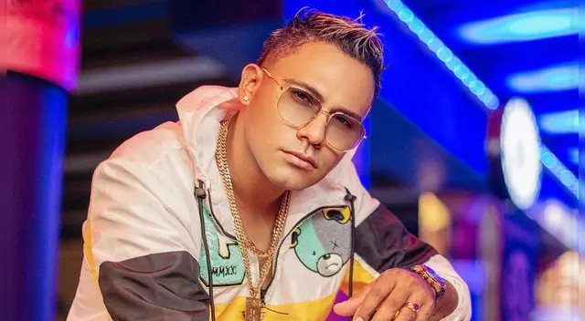 El cantante peruano Henry Vera difunde su música y gastronomía en Estados Unidos. El cantante peruano Henry Vera difunde su música y gastronomía en Estados Unidos.