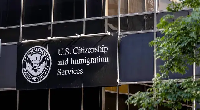 Estos son algunos servicios que ofrece el USCIS. Estos son algunos servicios que ofrece el USCIS.