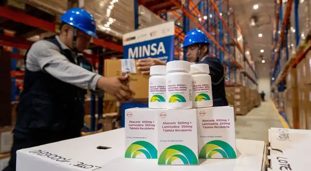 Más de 179 000 tabletas de antirretrovirales llegan a todo el Perú para garantizar atención a personas con VIH.