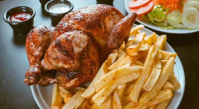 Villa Chicken lanza los “Lunes de Villa” este 13 y 20 de octubre con pollo gratis para salón, delivery y para llevar.
