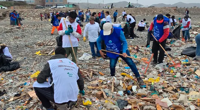 Callao: voluntarios logran retirar más de 6 toneladas de basura de la Playa Márquez