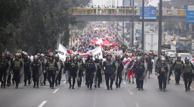Paro nacional este 15 de octubre: hora de inicio, rutas afectadas, gremios participantes y más