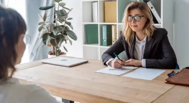 Recibe ayuda para pagar facturas en EE. UU. Recibe ayuda para pagar facturas en EE. UU.