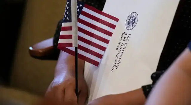 USCIS revela cambios para el examen de la ciudadanía.