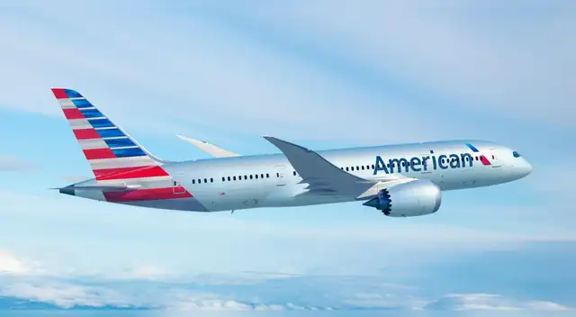 Un vuelo a Los Ángeles aterriza de emergencia por ruidos en la puerta de cabina. Un vuelo a Los Ángeles aterriza de emergencia por ruidos en la puerta de cabina.