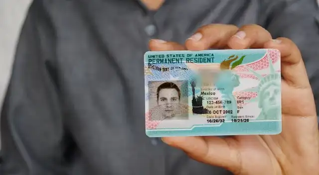 Obtén la green card mediante la modalidad de registro vía Uscis. Obtén la green card mediante la modalidad de registro vía Uscis.