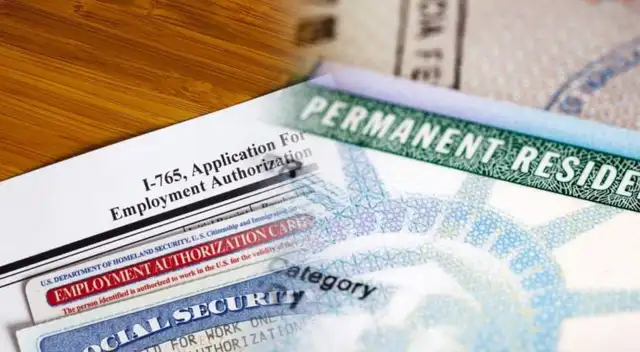 Solicita tu permiso de trabajo si ya eres un residente permanente legal.