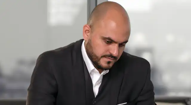 Con más de una década de investigación, ha implementado proyectos innovadores como bioplásticos y captura de carbono, mostrando la química como una herramienta eficaz para la sostenibilidad. Con más de una década de investigación, ha implementado proyectos innovadores como bioplásticos y captura de carbono, mostrando la química como una herramienta eficaz para la sostenibilidad.