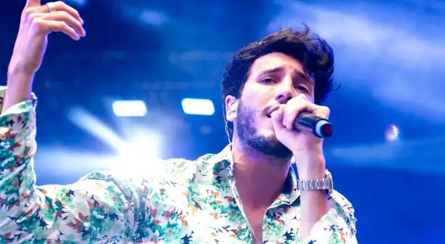 Sebastián Yatra llega a Perú y confirma su gira “Entre Tanta Gente Tour” en Costa 21 Sebastián Yatra llega a Perú y confirma su gira “Entre Tanta Gente Tour” en Costa 21