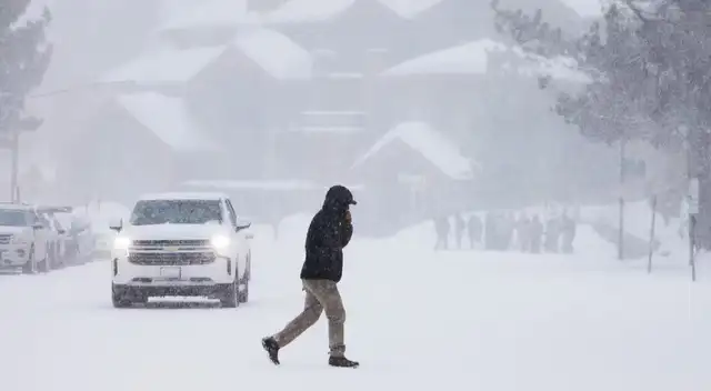 Impacto en Wisconsin tormenta invernal deja miles sin energía en plena ola de frío