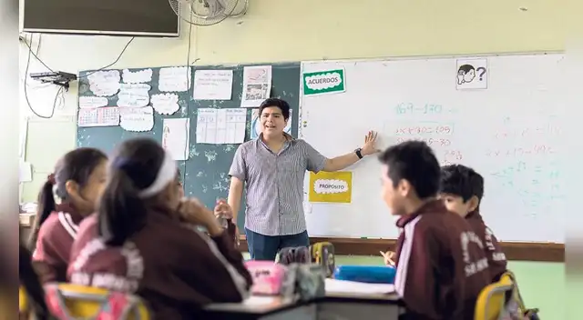 Se hizo oficial el aumento salarial a maestros en Perú Se hizo oficial el aumento salarial a maestros en Perú