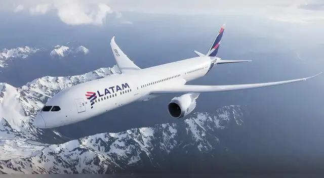 LATAM Airlines Perú suspende 6 rutas al extranjero tras polémica por la TUUA. LATAM Airlines Perú suspende 6 rutas al extranjero tras polémica por la TUUA.