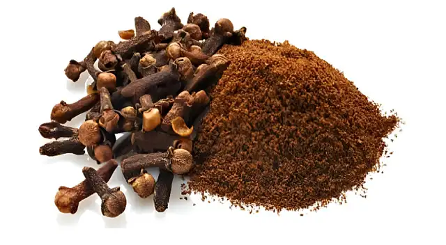 Advertencia de AESAN por presencia de avellanas y almendras no declaradas en clavo molido.