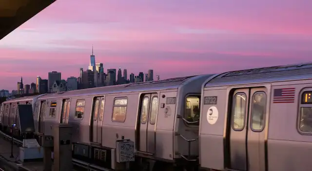 Cambian las reglas en Nueva York cómo usar metro y autobuses sin tarjeta física. Cambian las reglas en Nueva York cómo usar metro y autobuses sin tarjeta física.