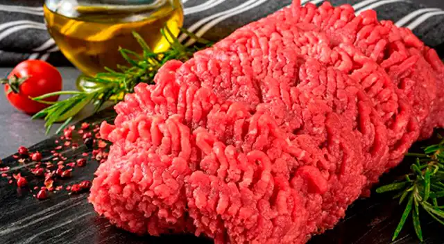 Miles de kilos de carne molida son RETIRADOS DEL MERCADO por posible contaminación