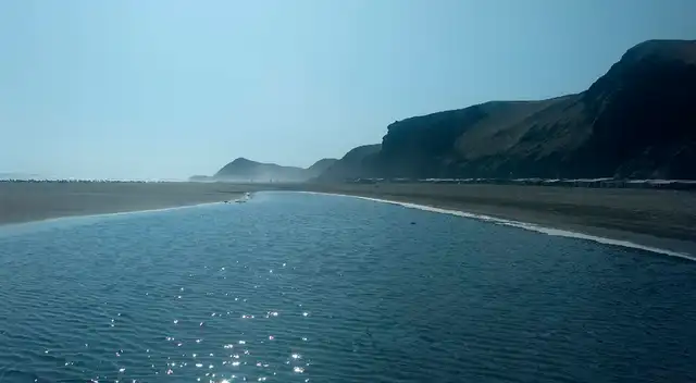 No es Europa ni el Mediterráneo: la única playa nudista más atrevida y escondida del Perú que pocos se animan a visitar