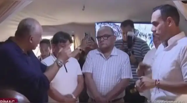 Presidente José Jerí llegó a Acho para reunirse con los dirigentes de los gremios de transporte