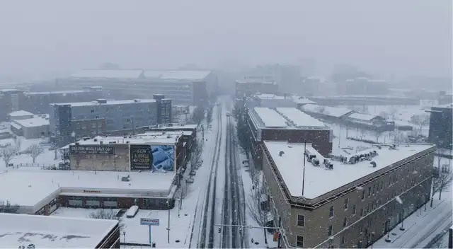 Clima crítico en EEUU la ola invernal más severa se extiende y paraliza estas zonas.