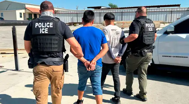 Registros judiciales revelan que el ICE ha violado la ley en sus detenciones contra inmigrantes.