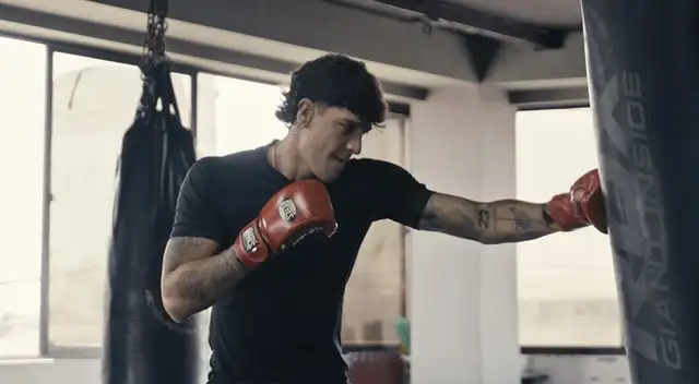 EMIL estrenó su nuevo tema 'Discúlpame'